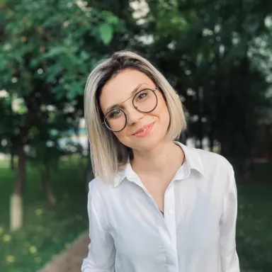 Andreea, founder of FitJur